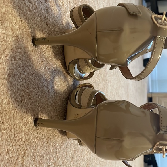 Beige 3 inch heels with cross straps - Picture 3 of 7